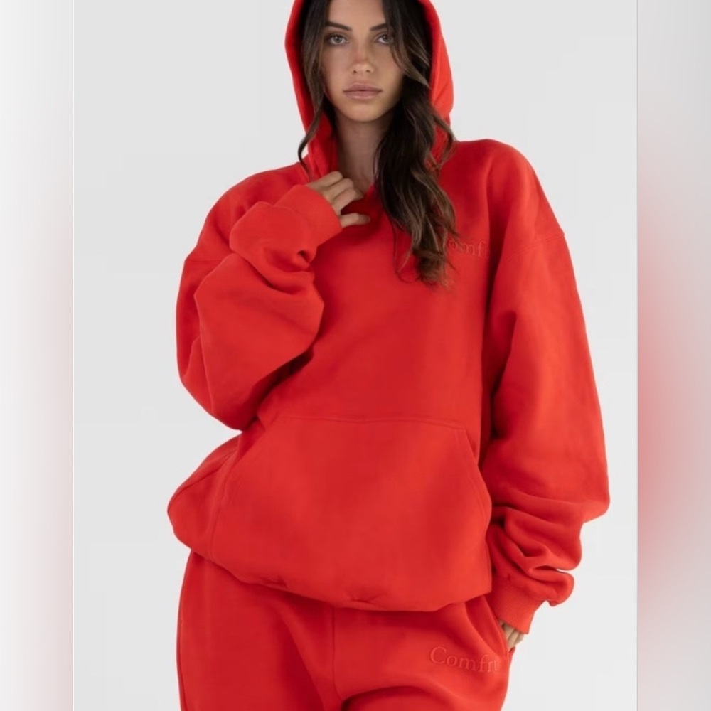 RED COMFRT HOODIE SMALL